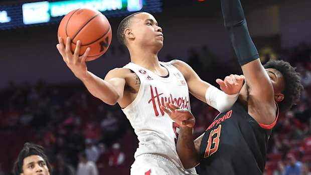 Bryce McGowens vs Hakim Hart  MBB vs Maryland 2022.02.18 USATSI_17719186